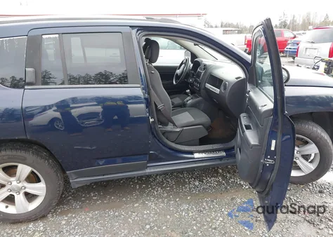 2016 Jeep Compass Sport из США, поврежденный, VIN 1C4NJDBB4GD646671